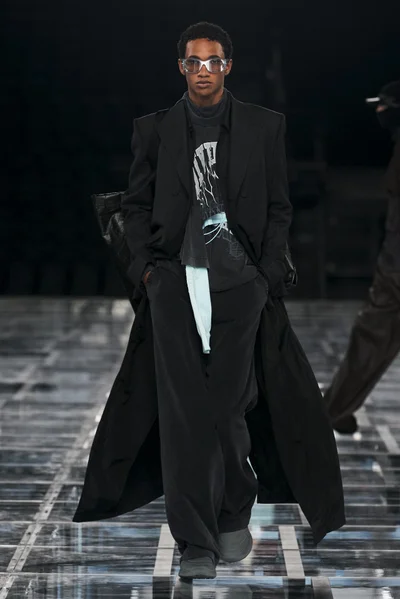 Look 17